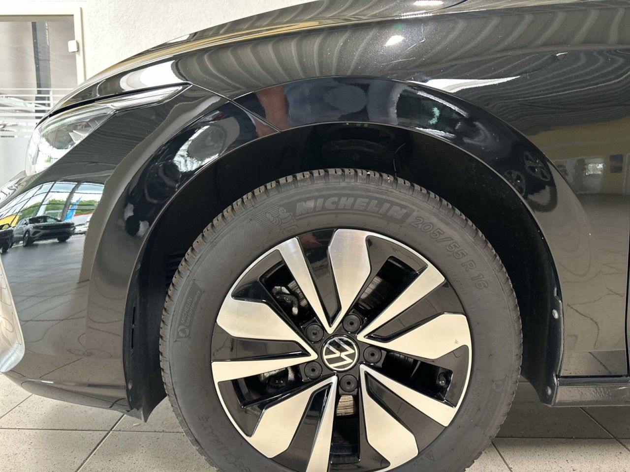 Volkswagen Golf VIII 1.5 eTSI GOAL OPF DSG SHZ BAA USB DAB foto 4
