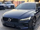 Volvo V60 B4 Plus Dark PANO AHK STHZG h/k PilotAsi ACC - Volvo V60 Gebrauchtwagen