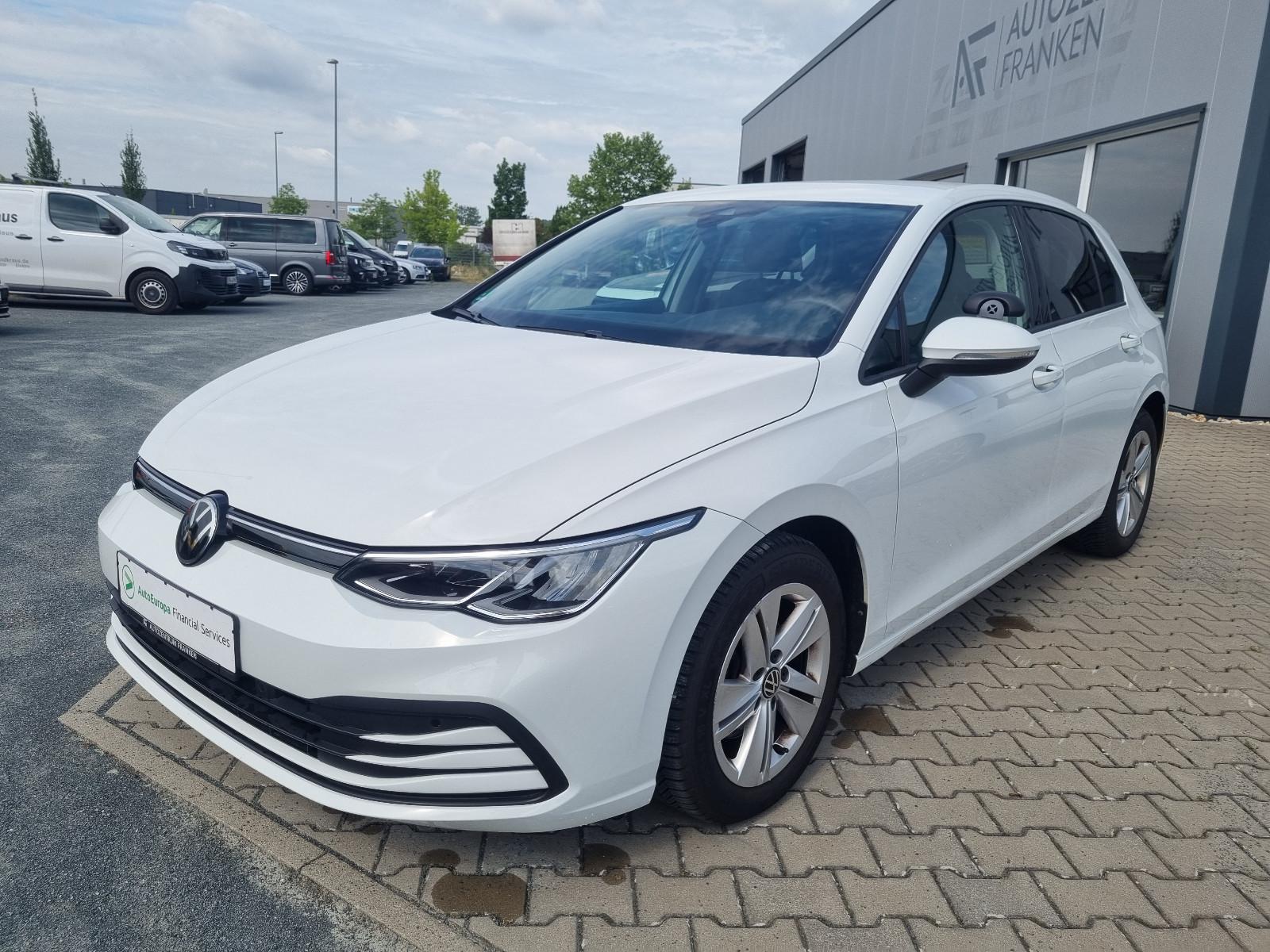 Volkswagen Golf VIII 1.5 TSI Life 150PS AHK Navi Kamera
