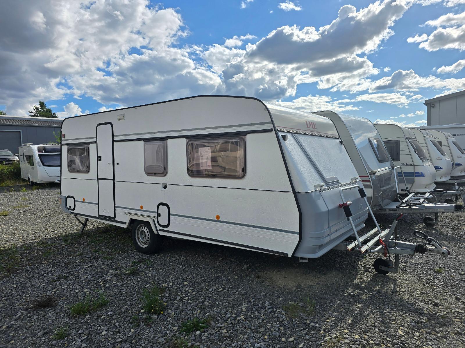 LMC 545 K Einzelbetten / Rundsitzgruppe