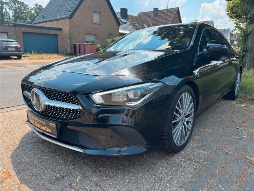 Image of Mercedes-Benz CLA 180