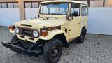 Toyota Land Cruiser - Toyota Land Cruiser Oldtimer mit Benzin-Antrieb