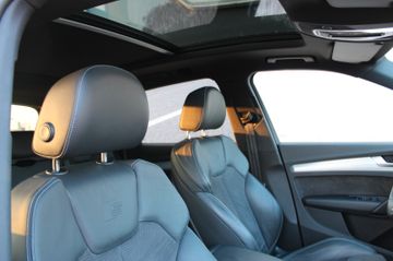 Fahrzeugabbildung Audi Q5 2.0 TFSI Quattro 2x S Line Matrix Pano 20"