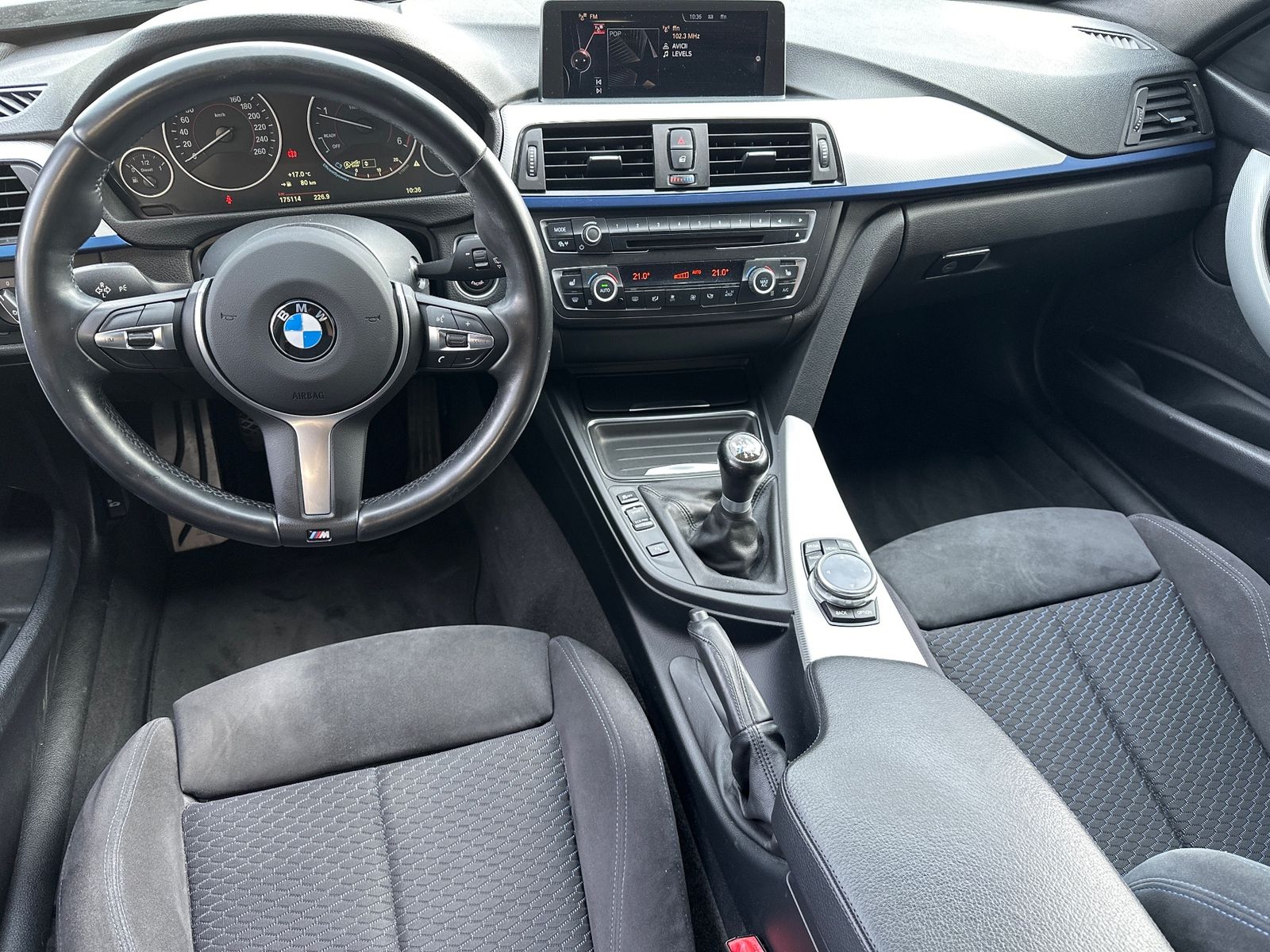Fahrzeugabbildung BMW 320d Limousine M-Sport Aut. NAV+XENON+SHZ+PDC
