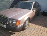 Mercedes-Benz Mercedes Benz E 220 E W 124 Rosenholz Orig... - gebrauchte Mercedes-Benz E 220 aus dem Jahr 1993