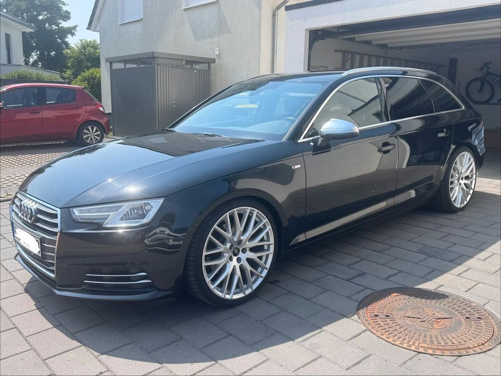 Image of Audi A4