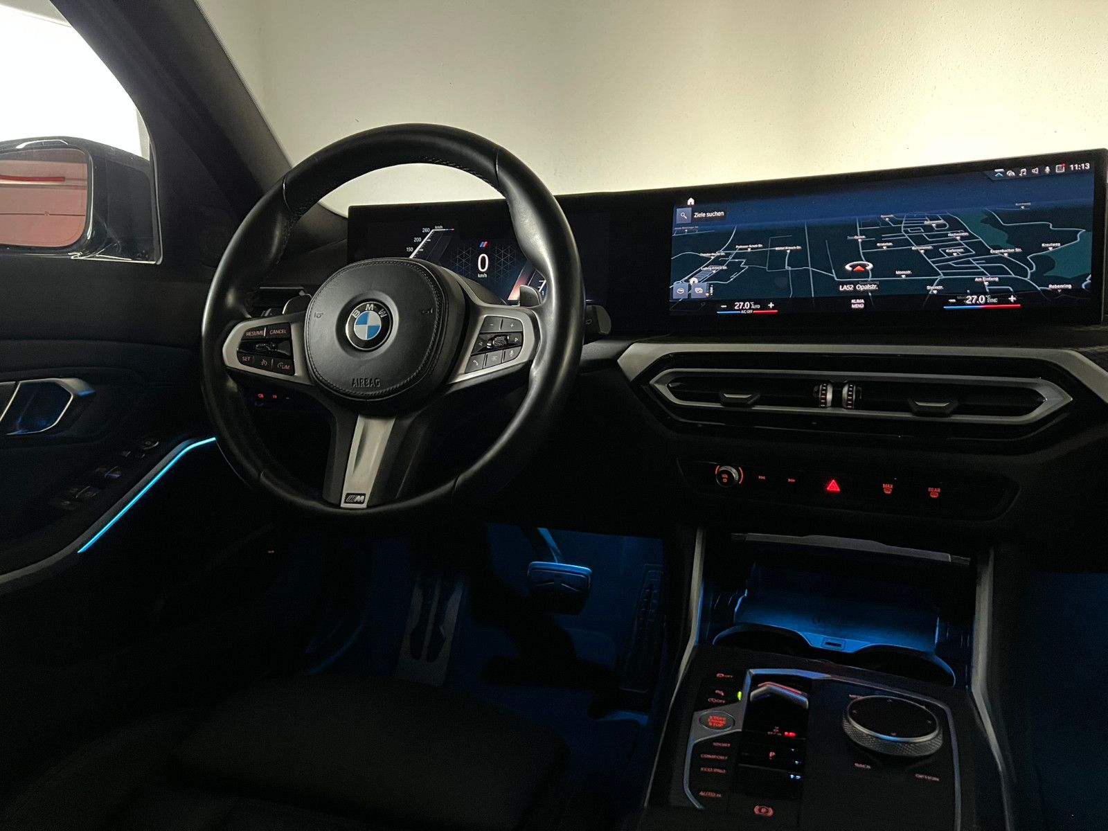 Fahrzeugabbildung BMW 330 i xDrive M SPORT PRO/LED/AHK/PANO/DRAVITGRAU