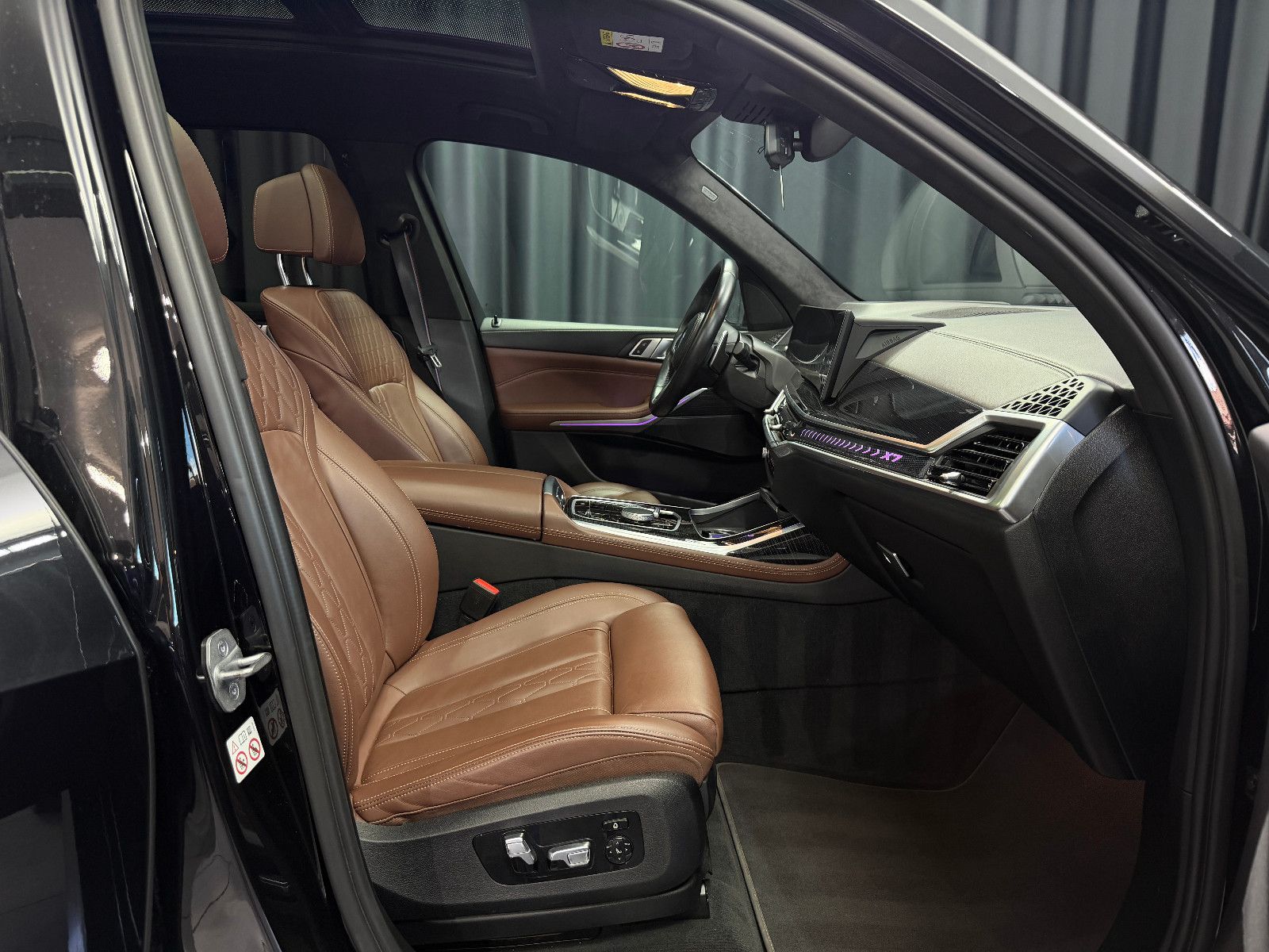 Fahrzeugabbildung BMW X7 xDrive 40 d M Sport PRO|SKY-LOUNGE|7-SITZE|