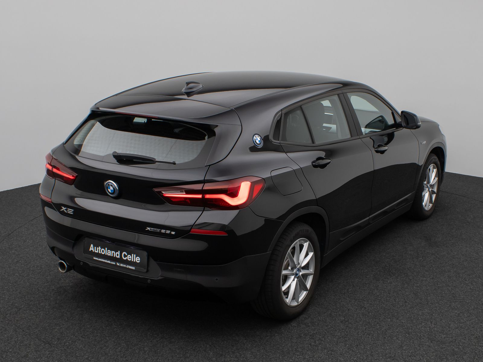 Fahrzeugabbildung BMW X2 xD25e Kamera DAB Lordos Geschwindigkeitsreg