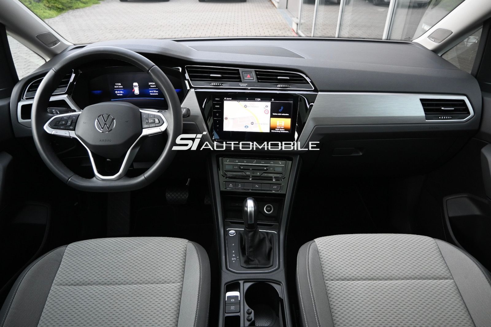 Fahrzeugabbildung Volkswagen Touran 1.5 TSI DSG °ACC°AHK°PANO°STHEIZ°DYNAUDI°