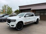 Dodge V8*LARAMIE*PANO*12"RADIO*PDC*LIFT*OFFROAD*GARANT