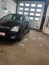 Opel Meriva 1.6 TWINPORT - - Opel Meriva mit Halbautomatikschaltung