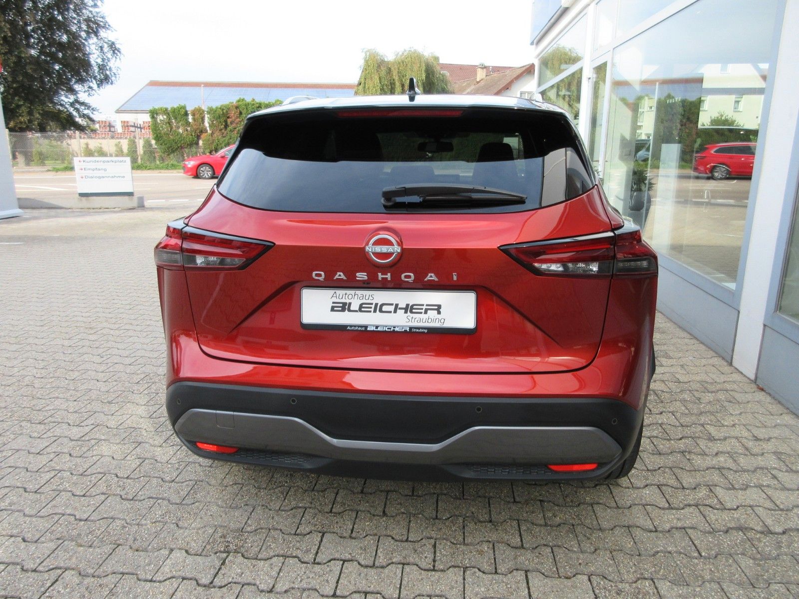 Fahrzeugabbildung Nissan Qashqai 1.3 Xtronic Automatik | Tekna+