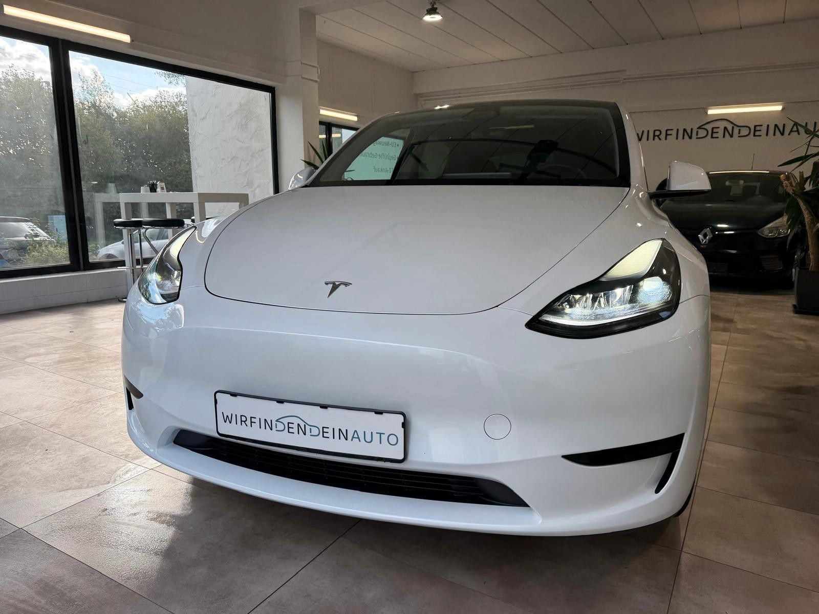 Tesla Model Y RWD Premium Matrix LFP Autop. Zertifikat foto 2