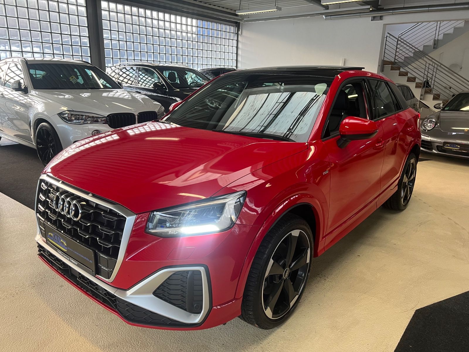 Fahrzeugabbildung Audi Q2 35 TDI quattro S line *PANORAMADACH*