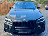 BMW X5 xDrive30d - - BMW X5: Massagesitze
