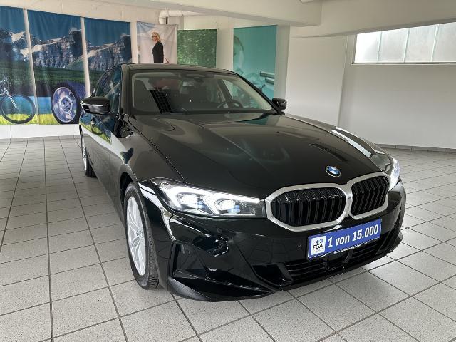 BMW 320 d Limousine xDrive Schiebedach Lenkrad behei