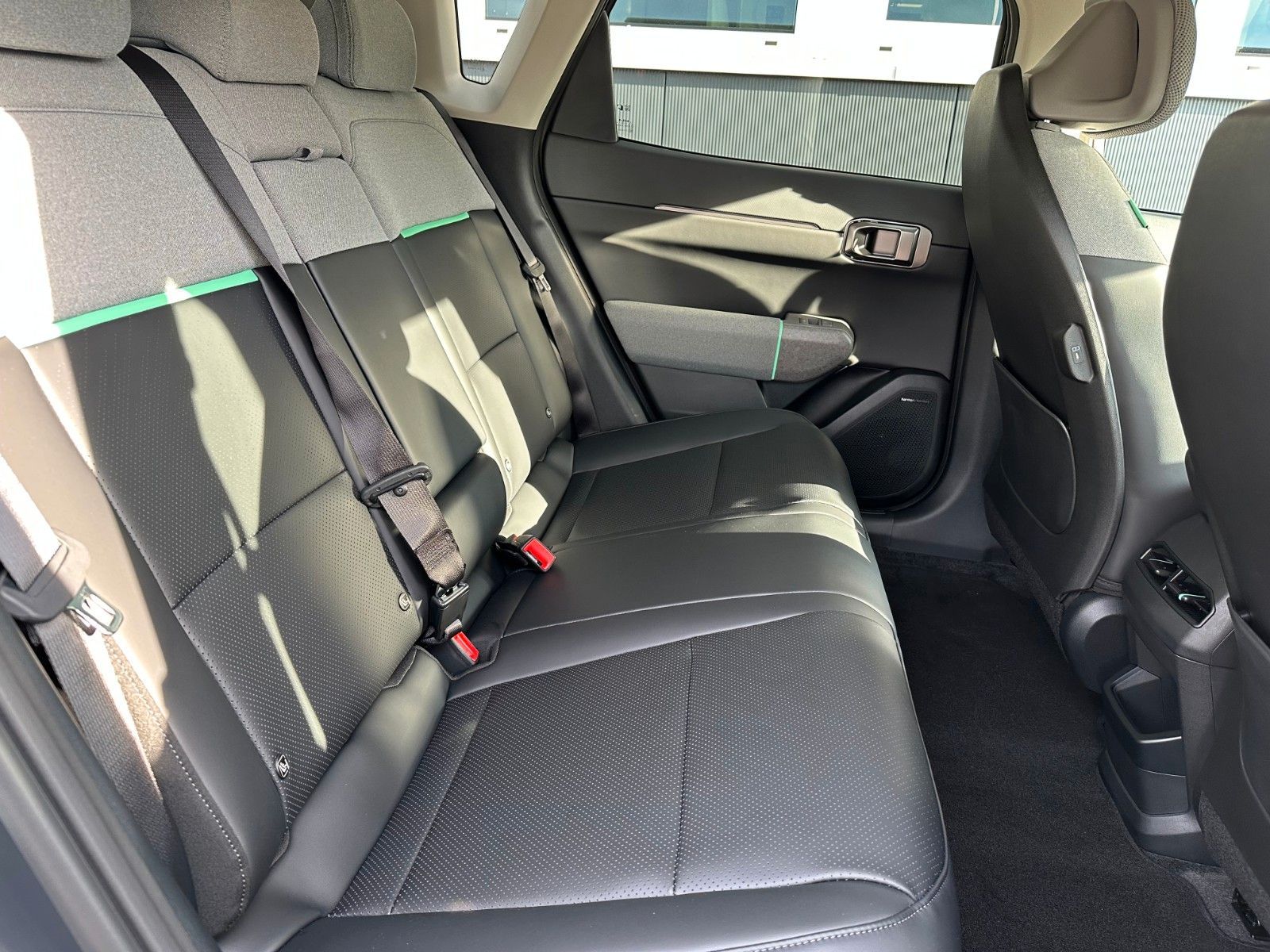 Fahrzeugabbildung Kia EV4 81 FWD EARTH UP TE WIC DWP SD