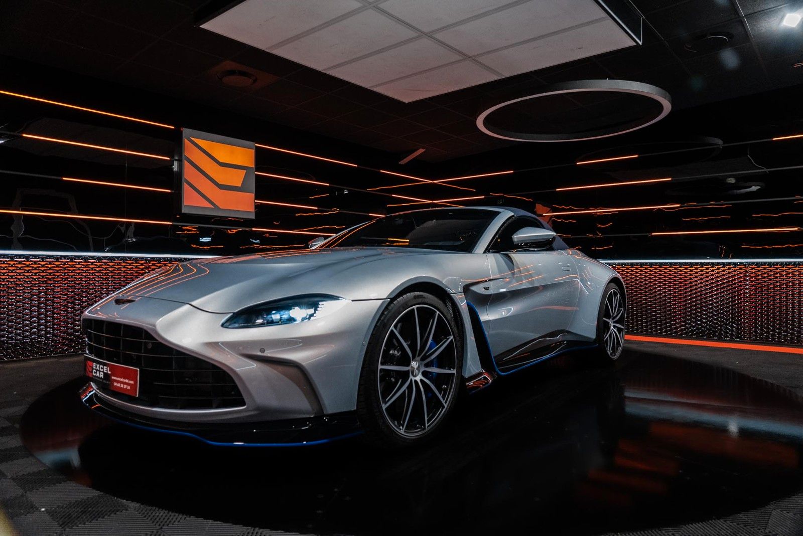 Aston Martin V12 Vantage Roadster*1/254 in the world imagem 2