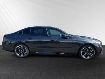 صورة 2 لـ 2024 BMW I5