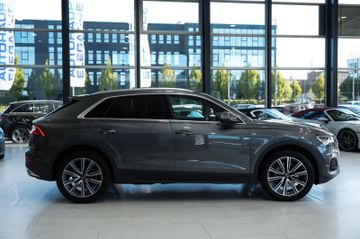 Audi Q8 - 8