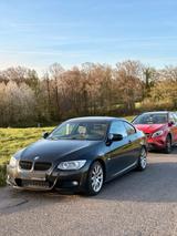 BMW 320i Coupé M Sport Edition M Sport Edition - BMW 320 mit Benzin-Antrieb: Sportwagen, Automatik