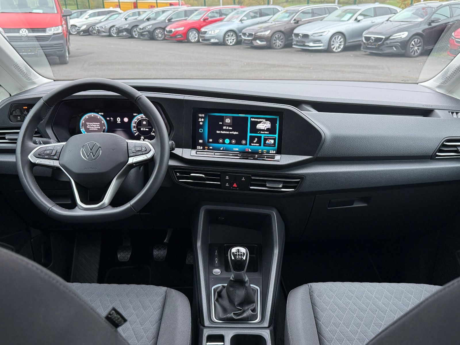 Fahrzeugabbildung Volkswagen Caddy Edition Maxi 7-Sitzer ACC AHK LED Pano Kam