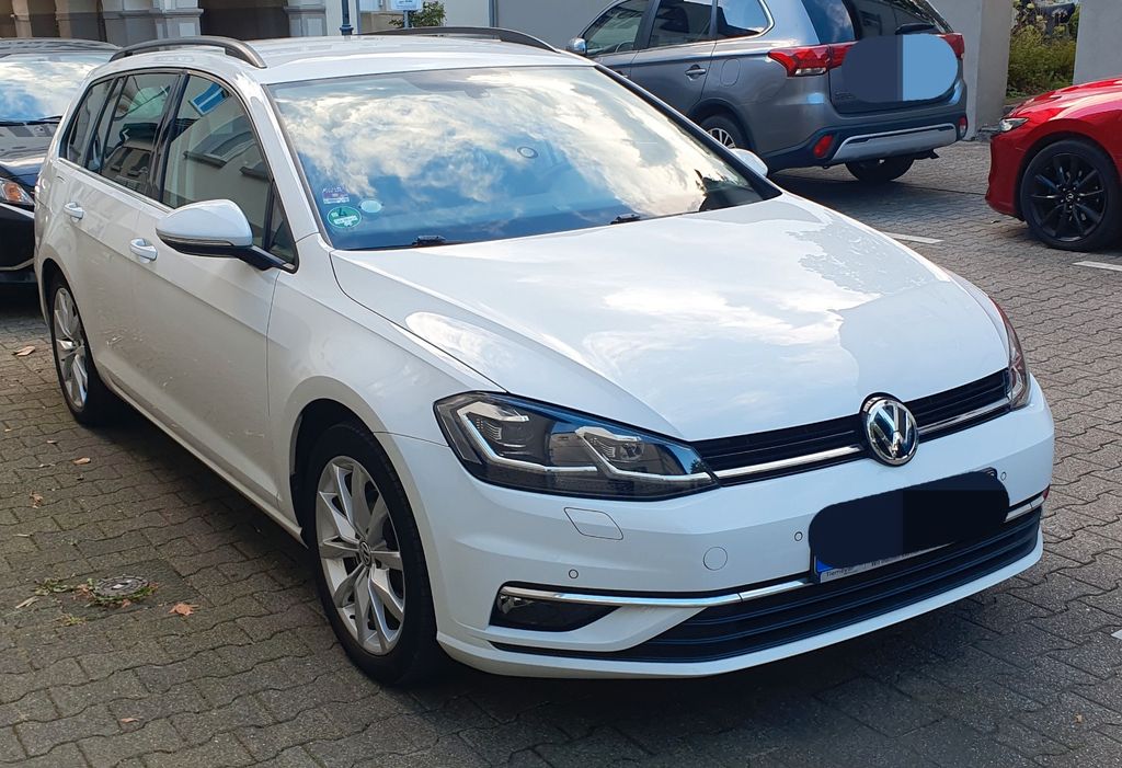 Image of Volkswagen Golf