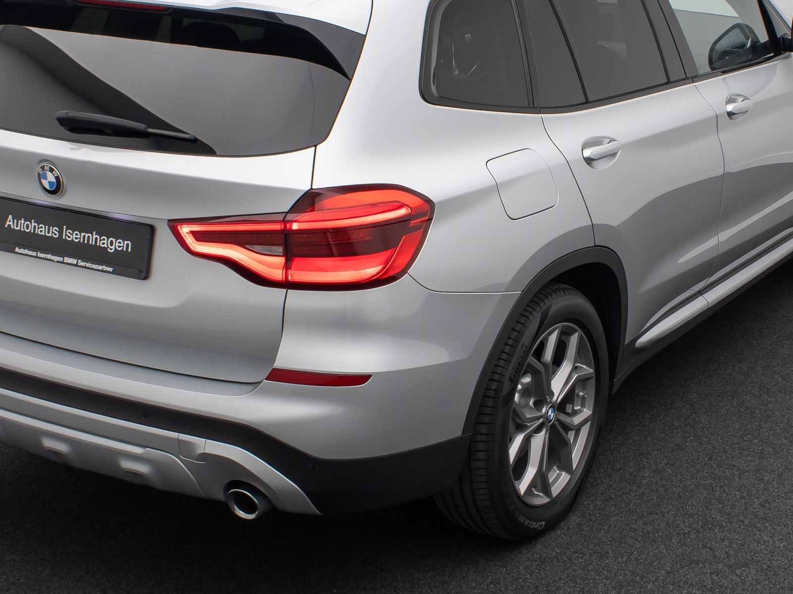 Fahrzeugabbildung BMW X3 xD20d xLine DAB HUD ACC Alarm Sportsitz 19Zol