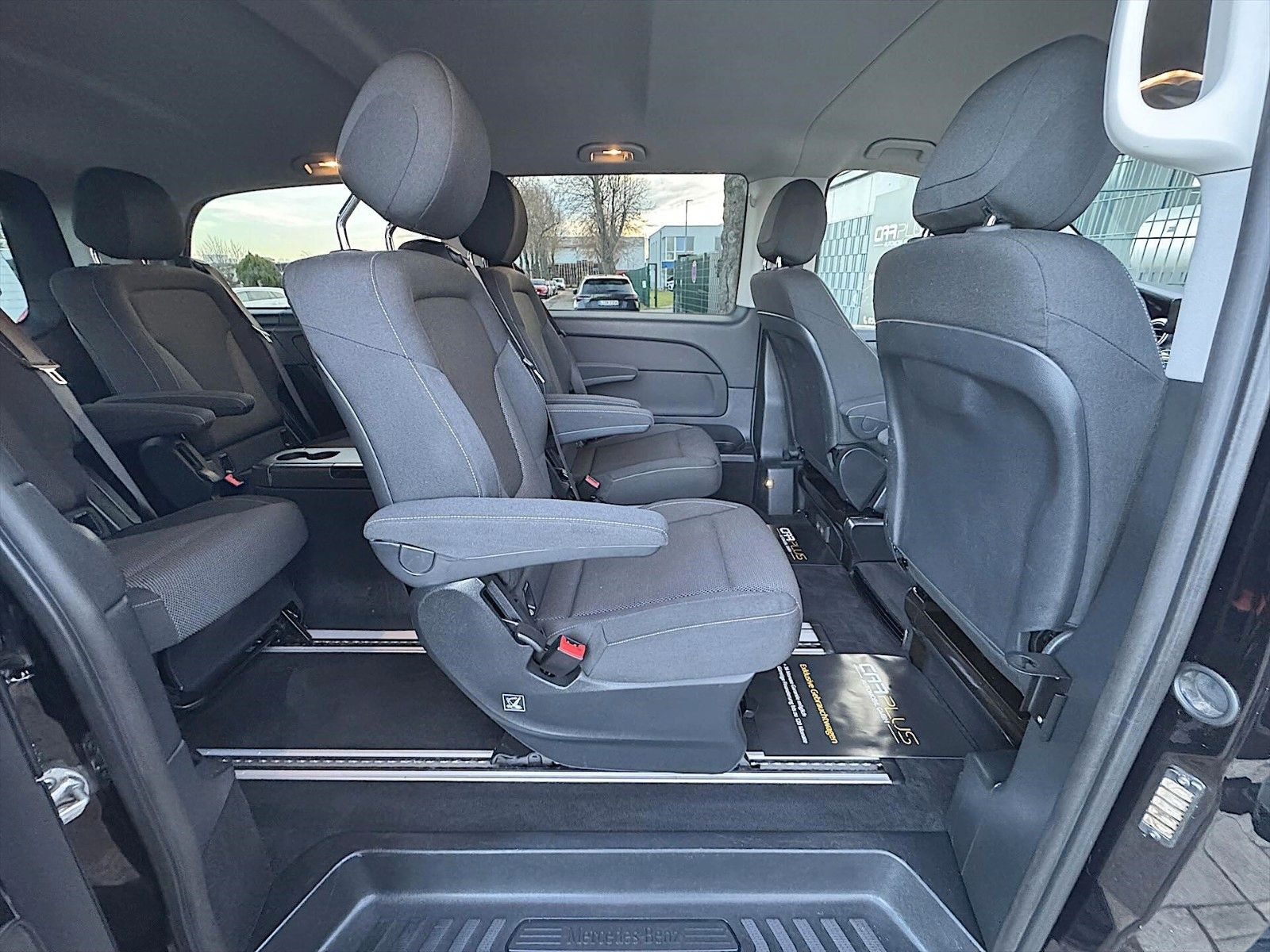 Fahrzeugabbildung Mercedes-Benz V 200d lang *19% MwSt*6 Sitze*Tisch*360°Kamera*