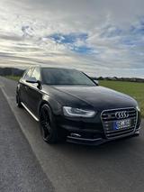 Audi S4 3.0 Audi Exclusive Vollauslastung  - Audi S4: Kombi