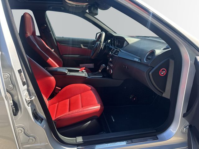 MERCEDES-BENZ C 63 AMG – Bild 9