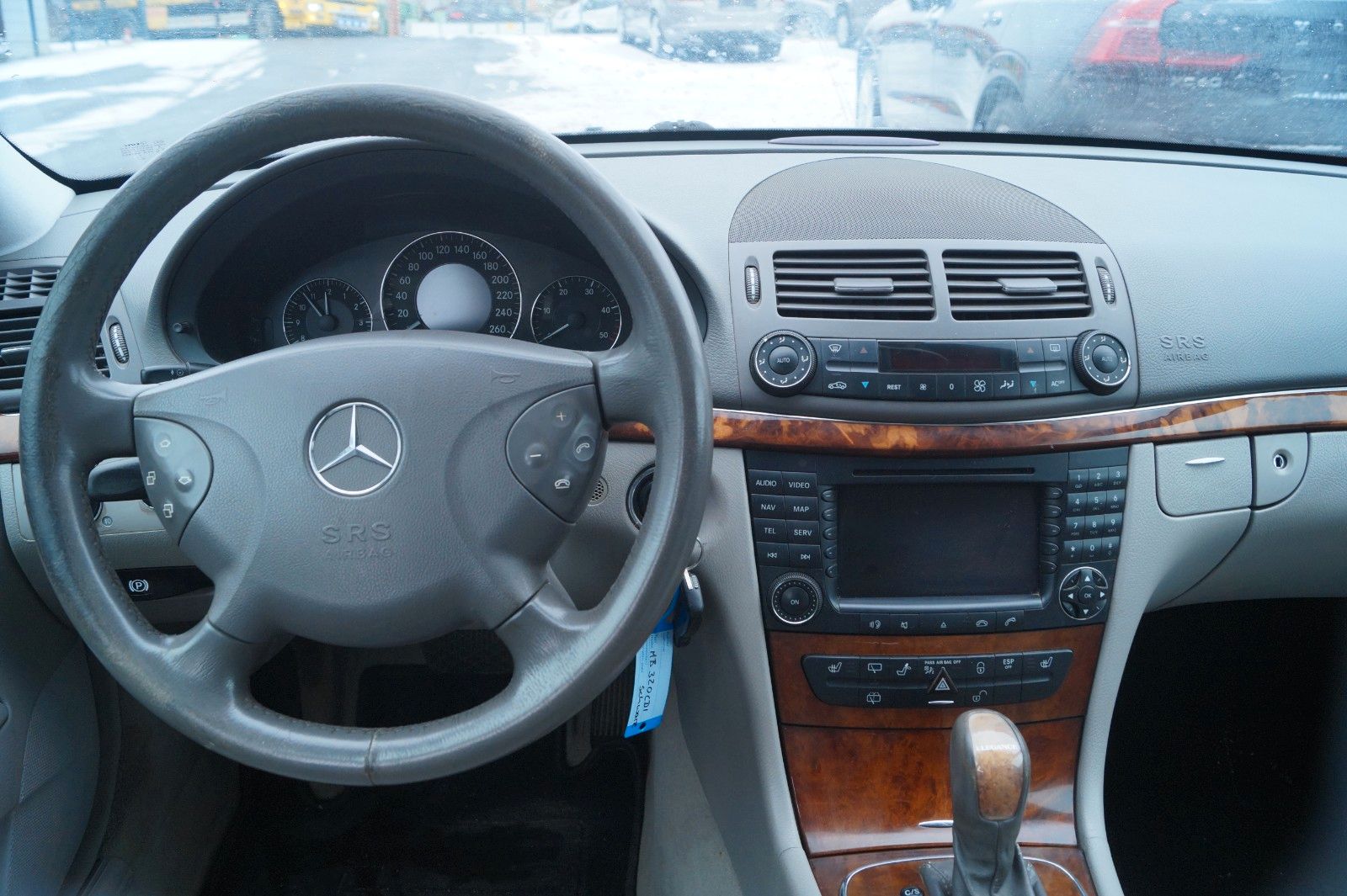 Fahrzeugabbildung Mercedes-Benz E 320 CDI T AVANTGARDE