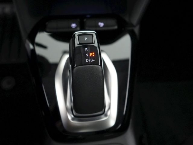 Corsa-e F EDITION 50kWH AT+SITZHEIZUNG+PARKPILOT