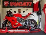 Ducati Panigale V4S
