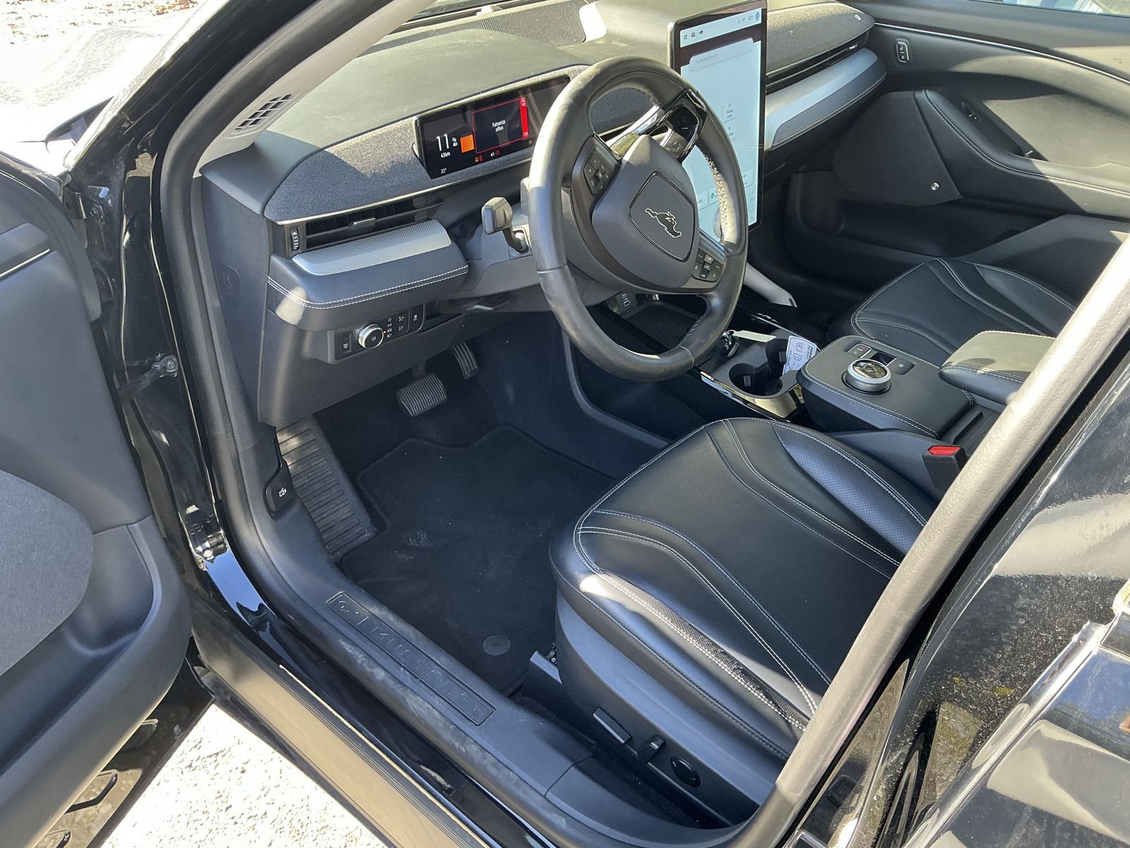 Ford Mustang Mach-E Keyless Leder Memory Pano 360Cam imagem 3