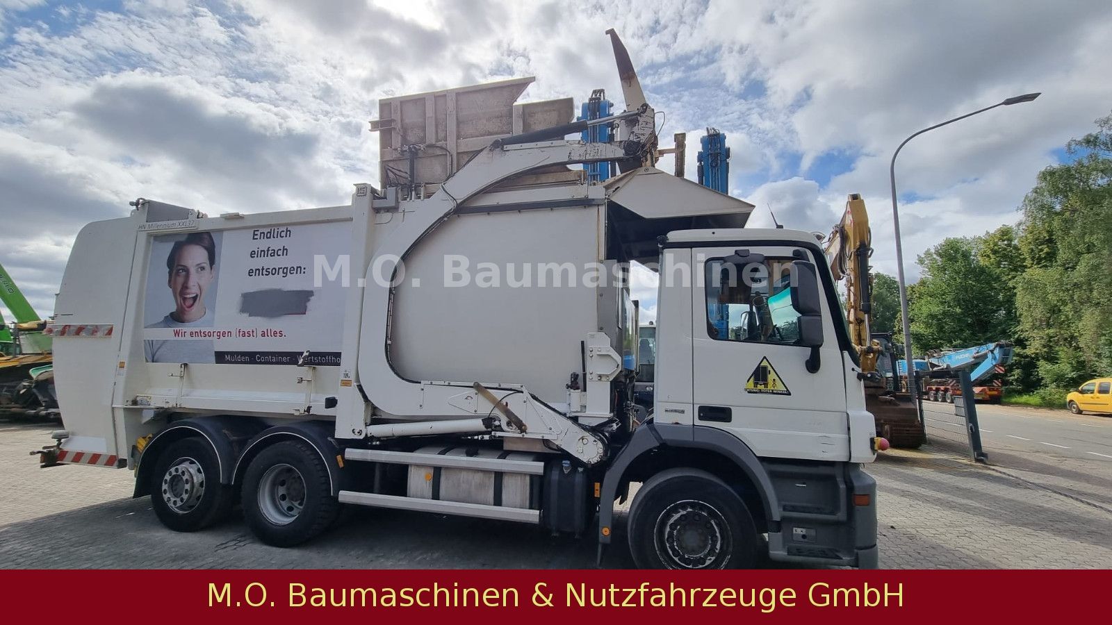 Fahrzeugabbildung Mercedes-Benz Actros 2532 / AC / ZSA / 6x2 /  Müllwagen