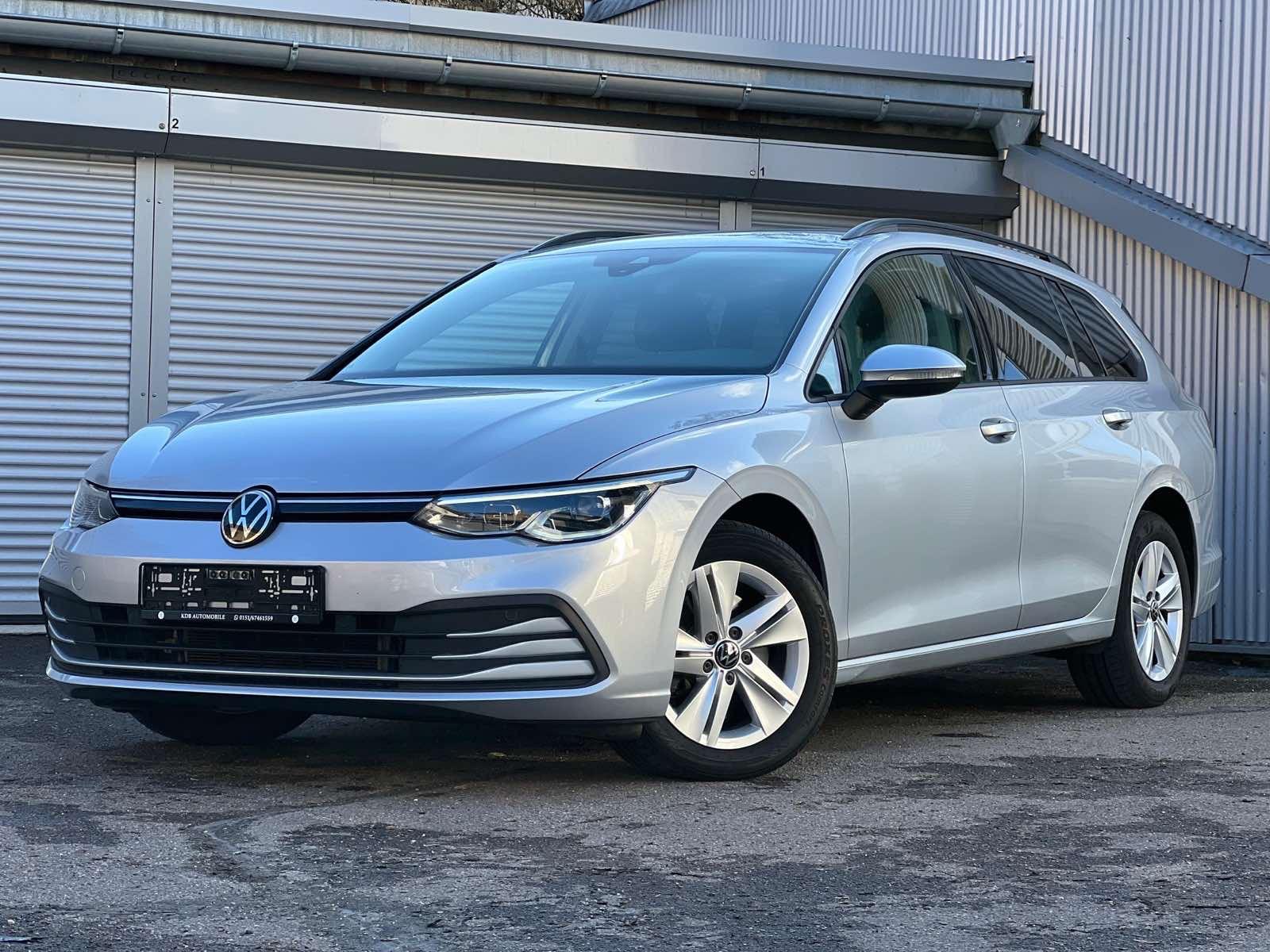 Volkswagen Golf VIII Variant Life 2,0 Automatik ACC LED