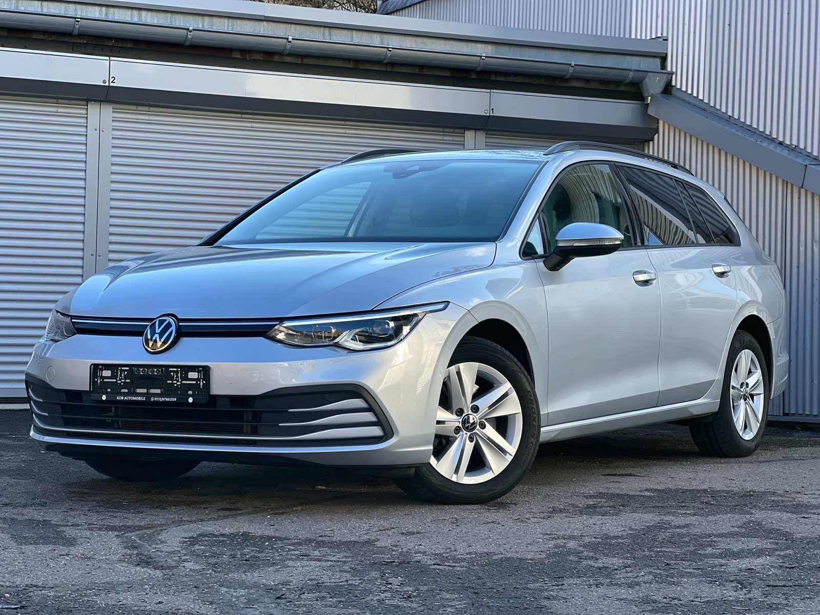 Volkswagen Golf - 1