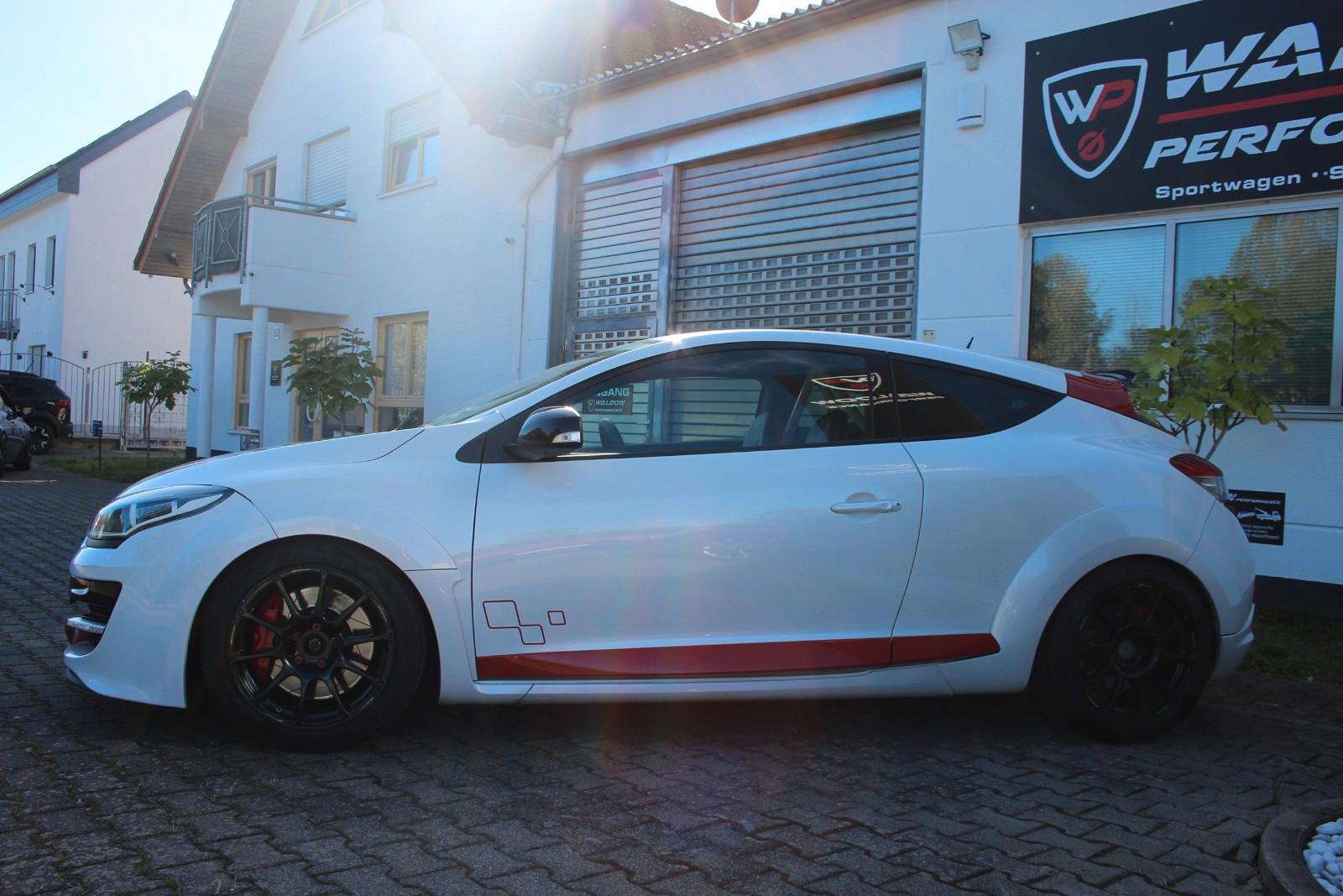 Renault Megane 3 RS Trophy