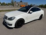 Mercedes-Benz C 250 Sport Coupé Autom.Pano. Schiebedach, Leder - Mercedes-Benz C 250: Sport