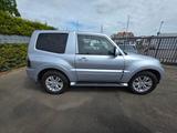 Mitsubishi Pajero 3,2 DI-D 4WD Diamant Edition Automati... - Mitsubishi Pajero von privat