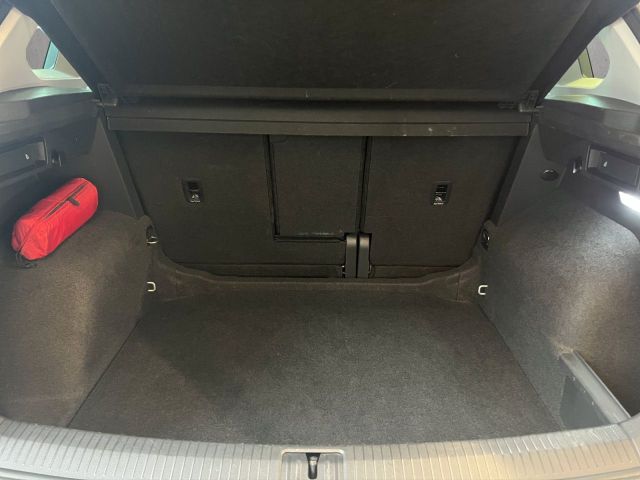 Tiguan 2.0 TDI Move Bluetooth Navi LED Klima