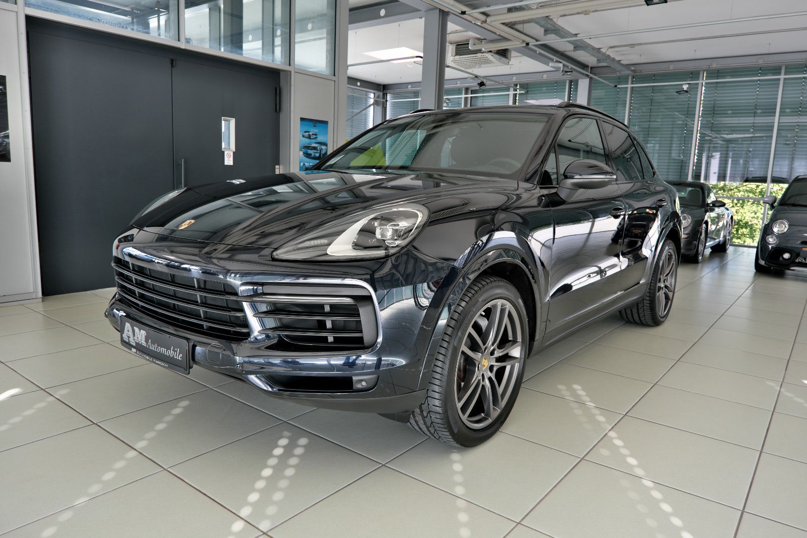 Porsche Cayenne - 1