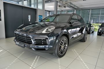 Porsche Cayenne - 1