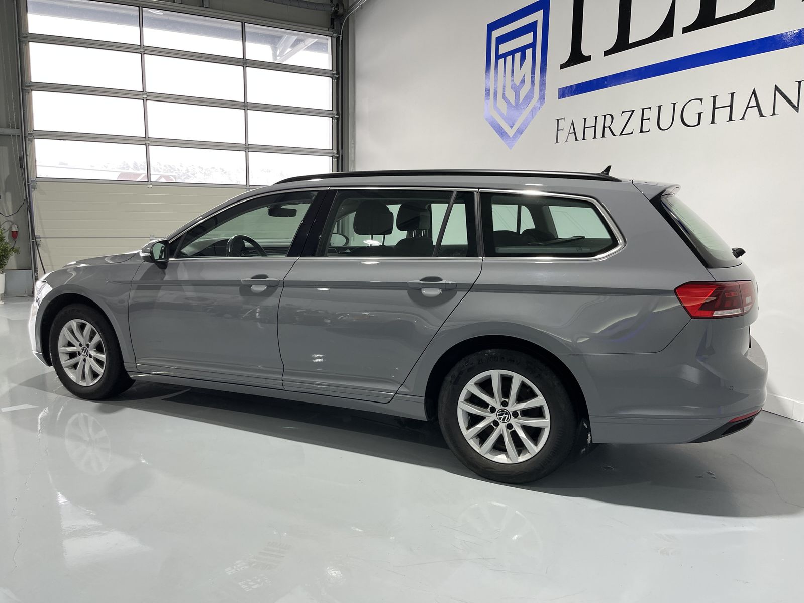 Fahrzeugabbildung Volkswagen Passat Variant 2.0 TDI*LED*AHK*ACC*Navi*Cam*