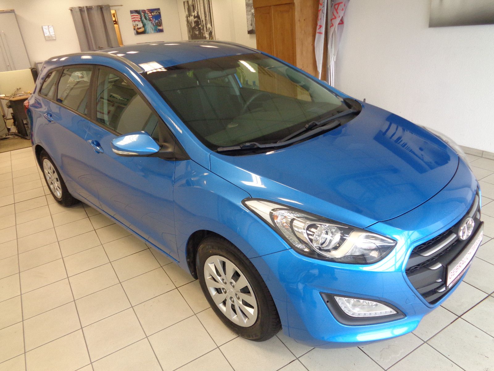 Fahrzeugabbildung Hyundai i30 cw blue Trend/NAVI/KLIMA/SCHECKHEFTGEPFLEGT