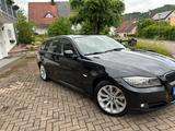 BMW 330d Touring Edition Exclusive Edition Exclusive - BMW 3er Reihe aus 2011: Kombi