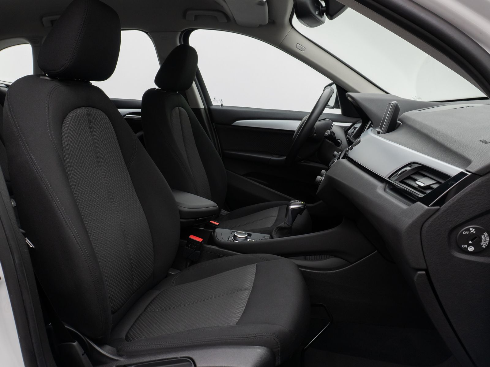 Fahrzeugabbildung BMW X1 xD25e Parkassist DAB AHK Geschwindigkeitsreg