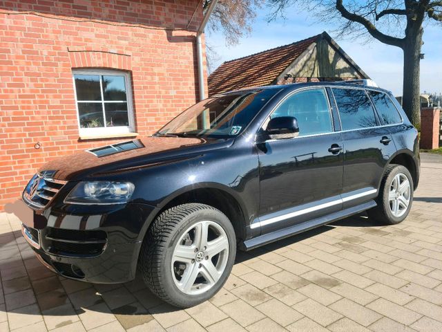 Volkswagen VW Touareg Individual 5 l 10 Zylinder